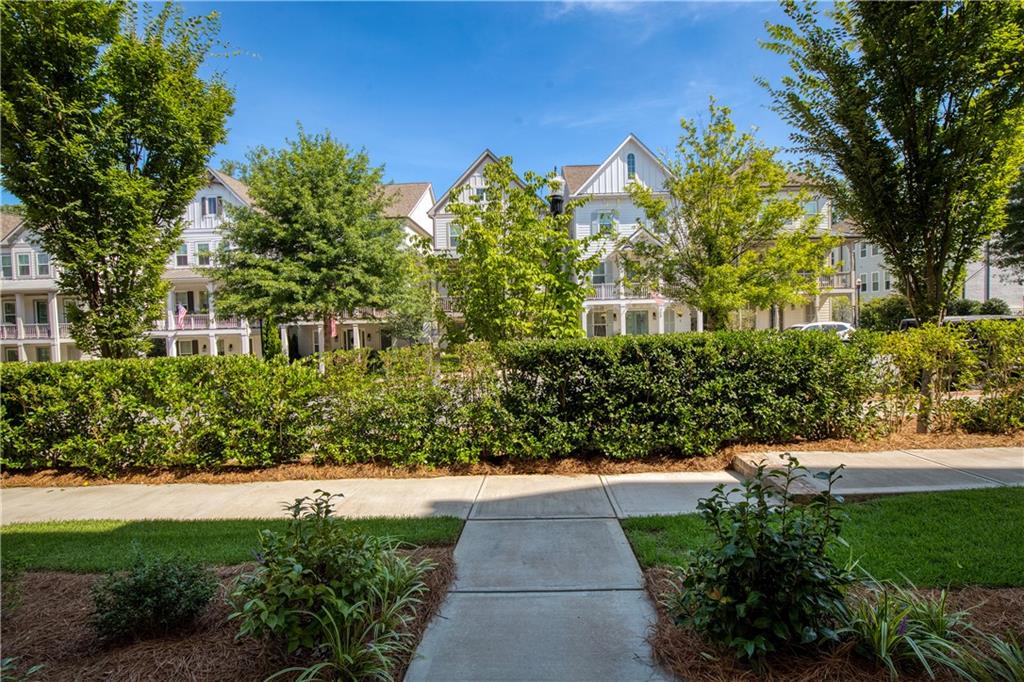 260 Briscoe Way Alpharetta, GA 30009 - Photo 5 of 72 Gallery Image 5