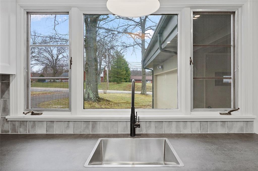 2845 Brodhead Road Aliquippa, PA 15001 - Photo 12 of 25 Gallery Image 12