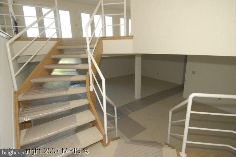 539 Broadwater Road Arnold, MD 21012 - Photo 11 of 20 Staircase