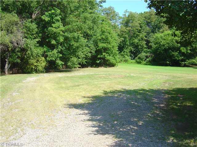 108 Turner Road Mayodan, NC 27027 - Photo 4 of 16 Other. Backyard Circle Driveway