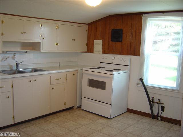 108 Turner Road Mayodan, NC 27027 - Photo 10 of 16 Other. Kitchen