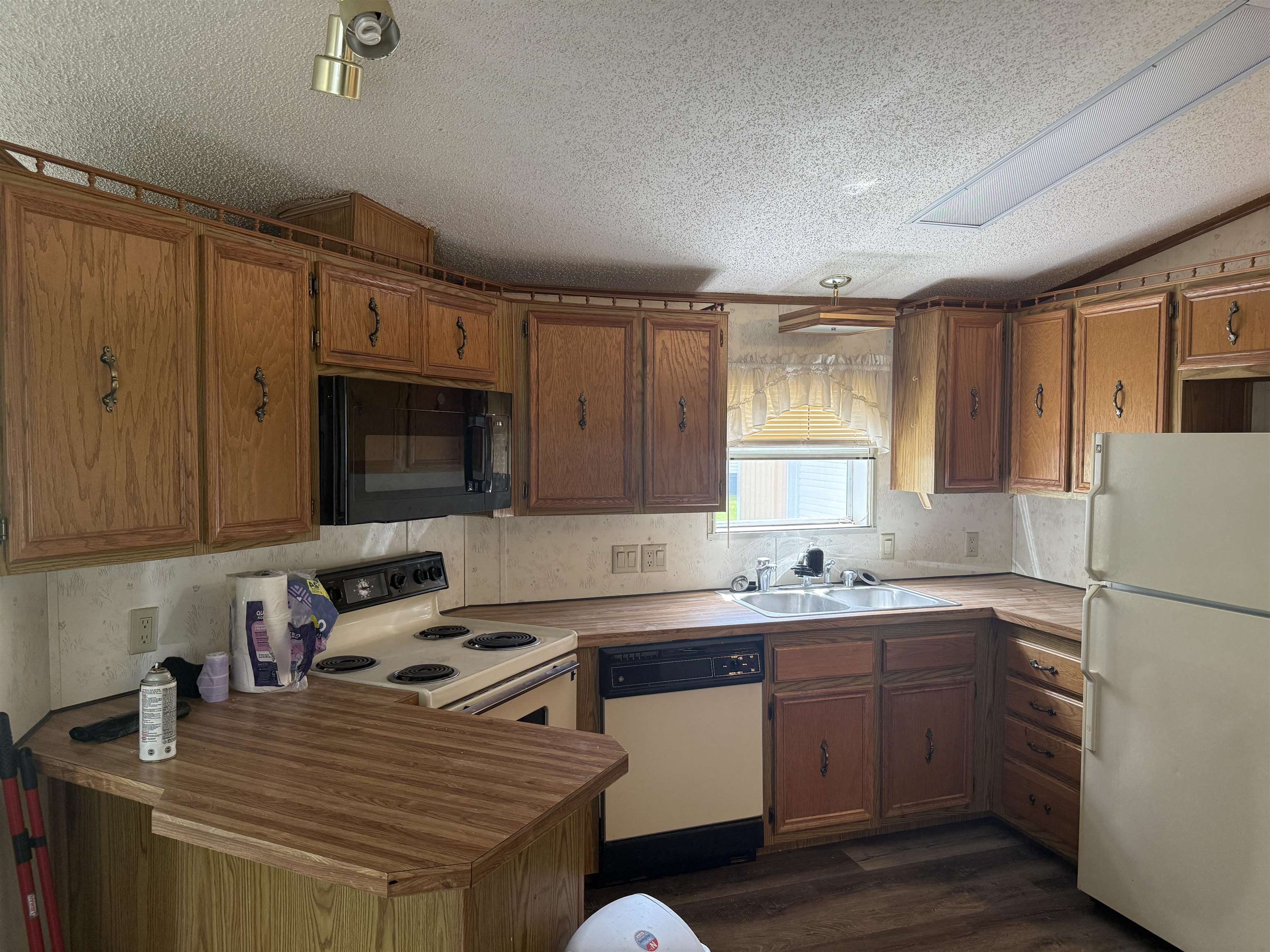 N5935 Derby Lane Cecil, WI 54111 - Photo 15 of 21