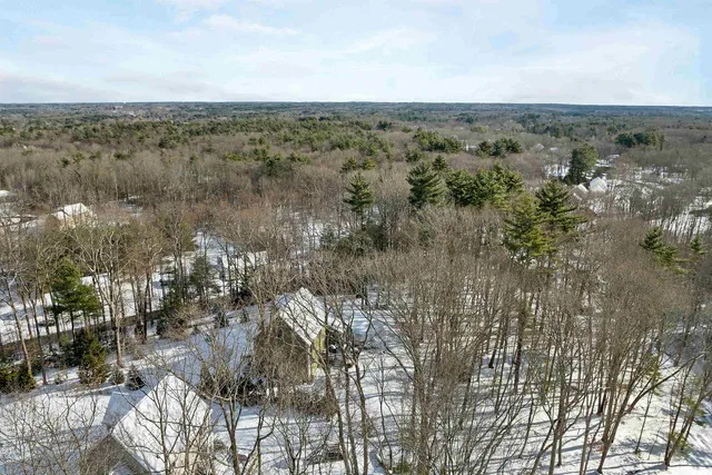 $299,900 | 14 Lovell Road, Stratham, NH 03885