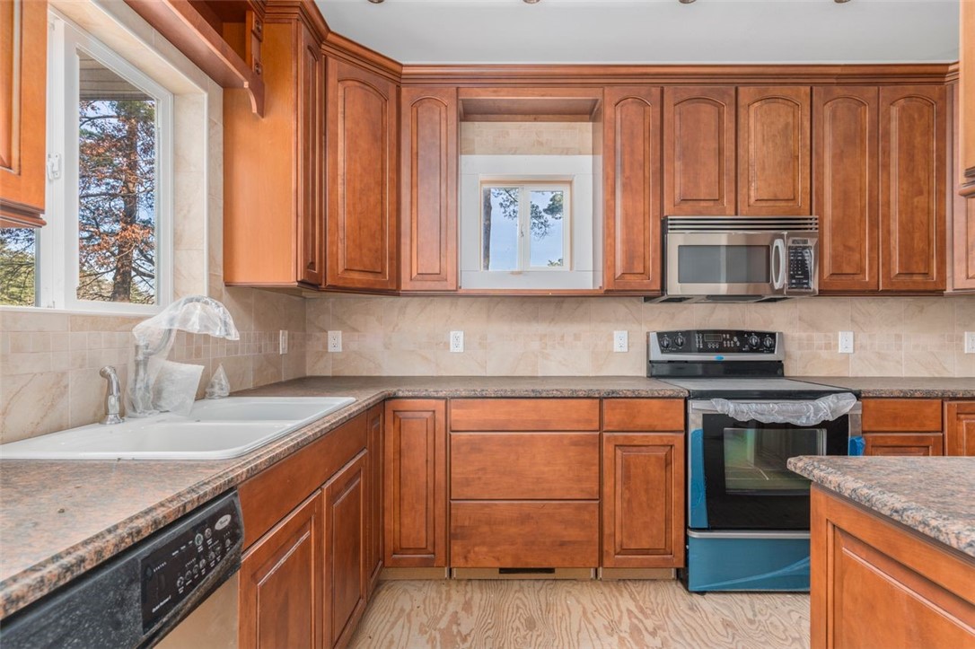 412 Shady Valley Road Coventry, RI 02816 - Photo 17 of 50