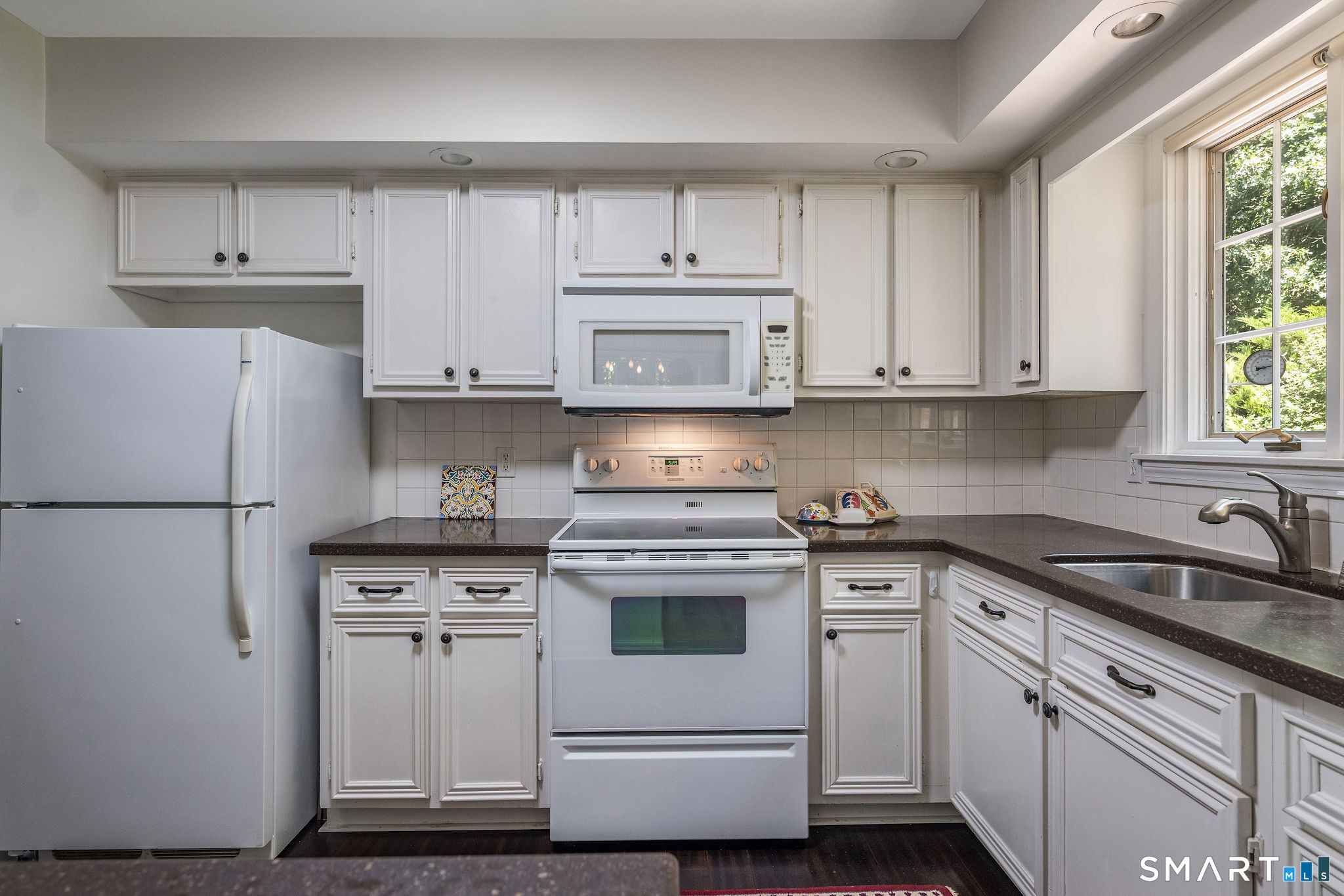 40 Hampshire Road, Unit 40 Madison, CT 06443 - Photo 11 of 32