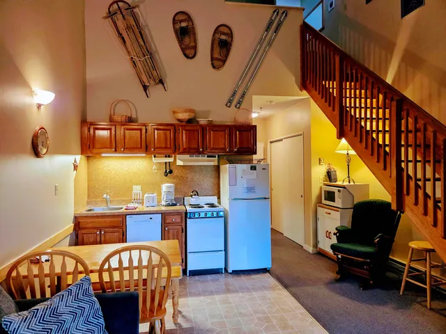 $1,400 | 36 Lodge Road, Unit A301, Lincoln, NH 03251