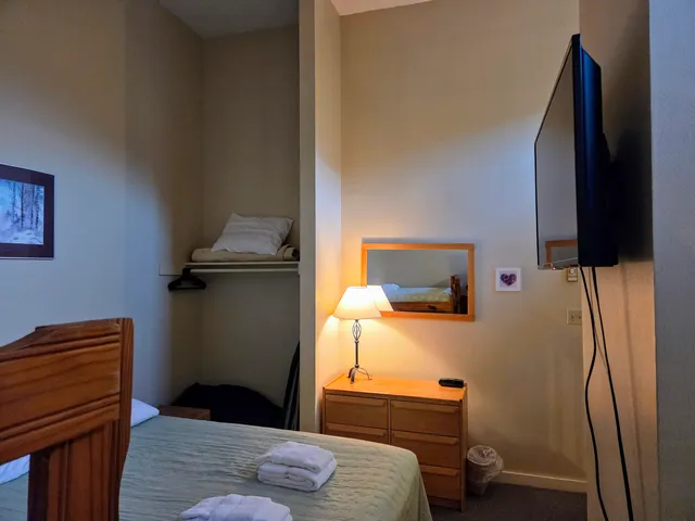 $1,400 | 36 Lodge Road, Unit A301, Lincoln, NH 03251