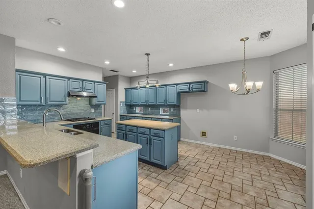 $412,900 | 2004 Melissa Diane Street, Mansfield, TX 76063