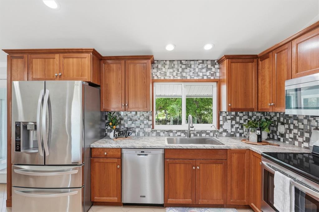 5947 South Shadytree Path Homosassa, FL 34448 - Photo 11 of 52