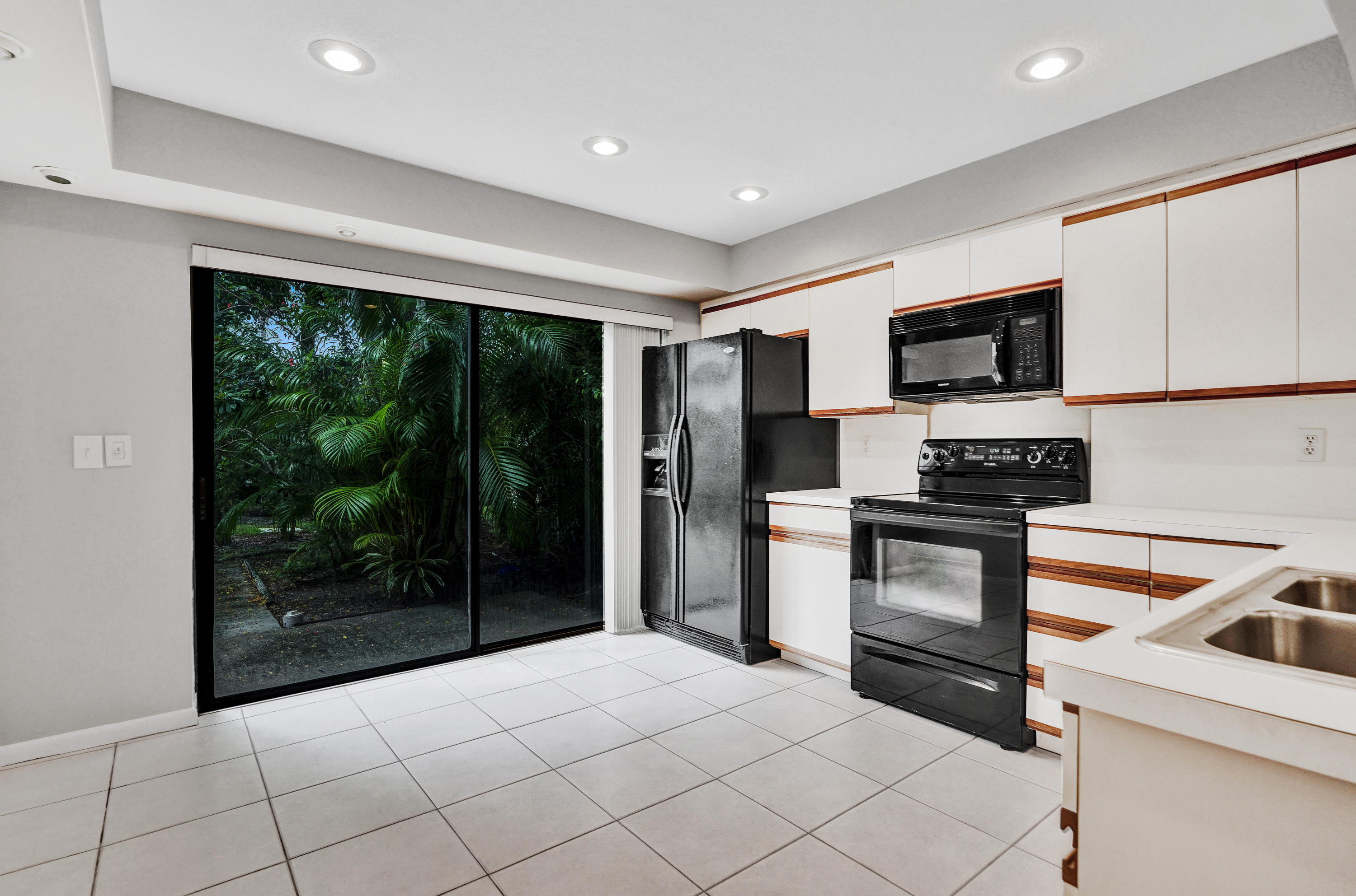 7460 Chablis Court Boca Raton, FL 33433 - Photo 10 of 33 DSC03164