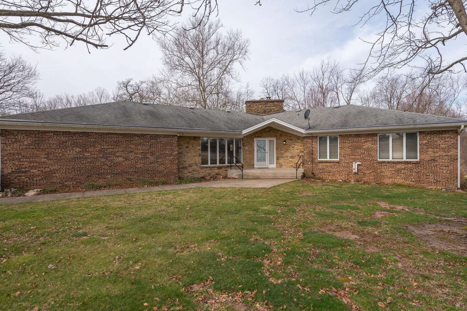 3736 Franklin Road Spencer, IN 47460 - Photo 4 of 36