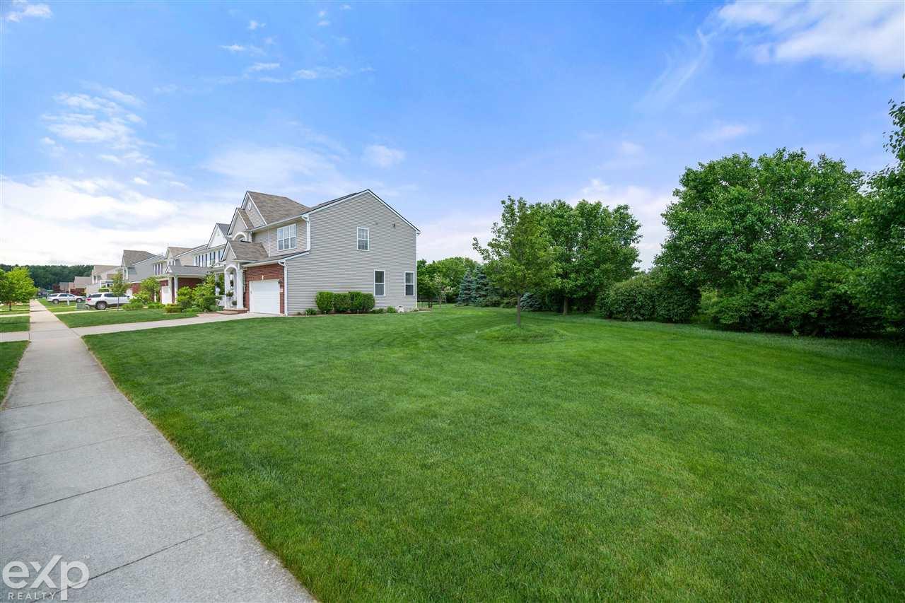 47388 Gloede Road Macomb, MI 48044 - Photo 41 of 41 50076499-40.JPG