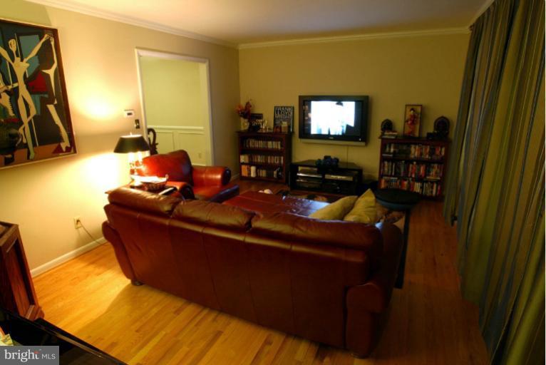 103 Stauffer Road Severna Park, MD 21146 - Photo 16 of 30 Living Room