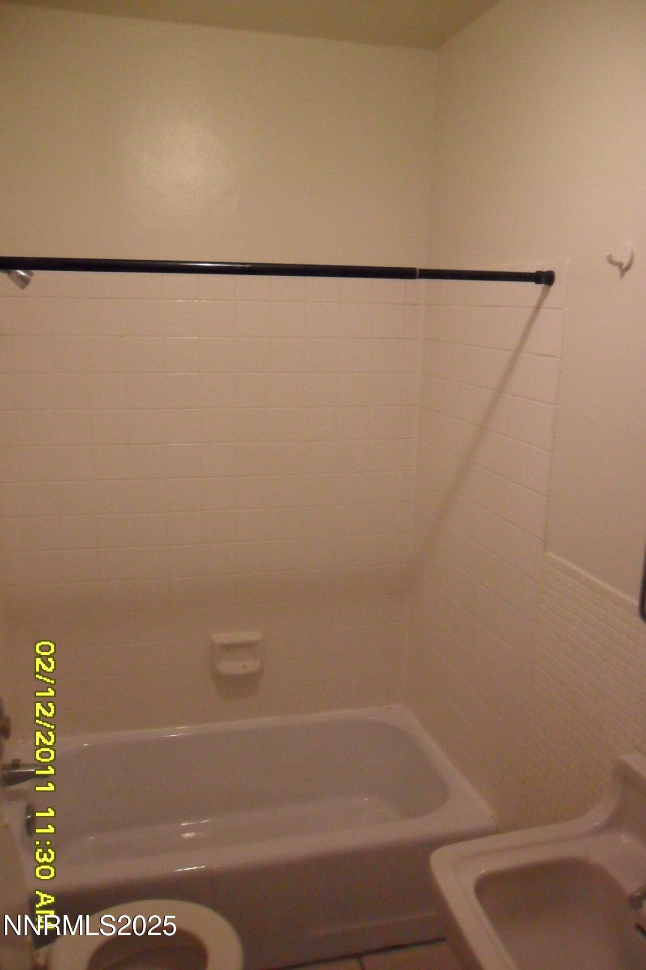 1170 Forest Street Reno, NV 89509 - Photo 21 of 32 a view of a bathtub in a bathroom