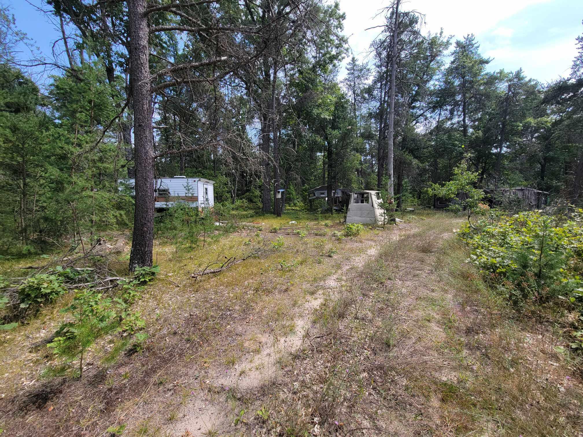 8661 Fir Road Harrison, MI 48625 - Photo 2 of 9 received_1038307147692882