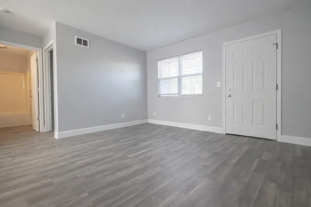 $1,535 | 939 Legion Drive, Twin Lakes, WI 53181