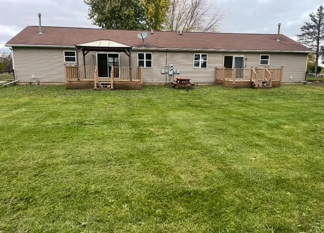 $1,535 | 939 Legion Drive, Twin Lakes, WI 53181