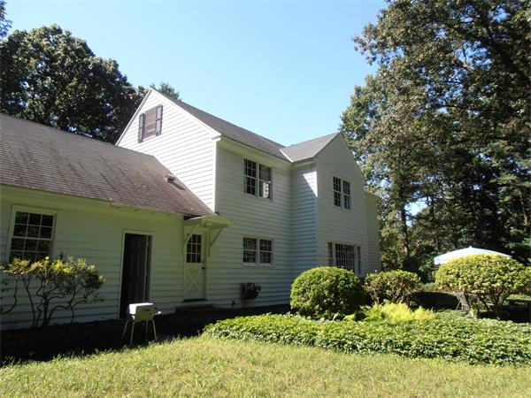 40 Woodsley Road Longmeadow, MA 01106 - Photo 16 of 16 a front view of a house with a yard