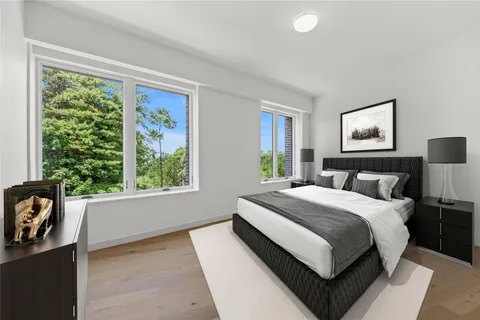 $1,674,200 | 218 Middle Neck Road, Unit 110, Great Neck, NY 11021