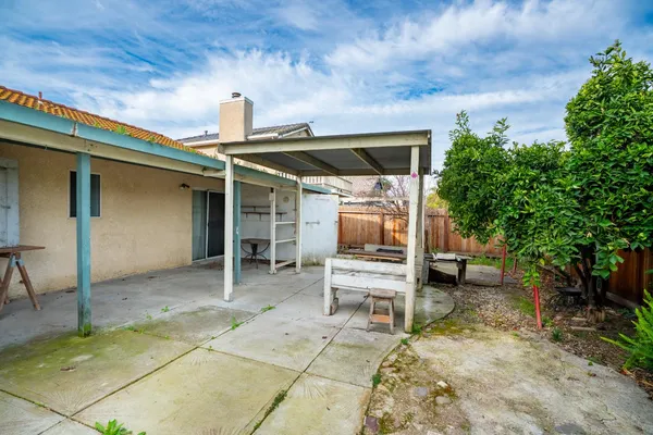 $320,000 | 2326 Santos Street, Dos Palos, CA 93620