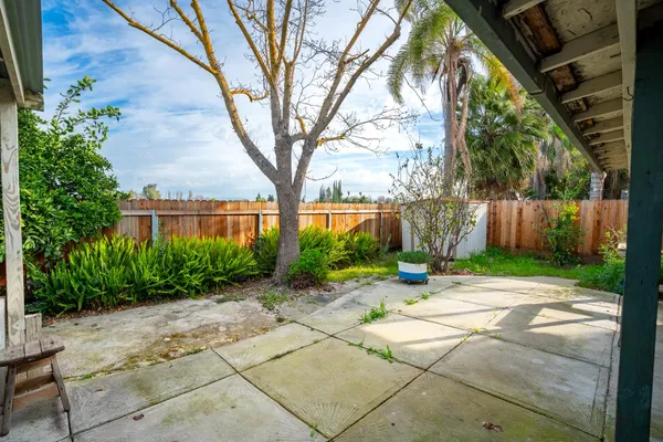 $320,000 | 2326 Santos Street, Dos Palos, CA 93620