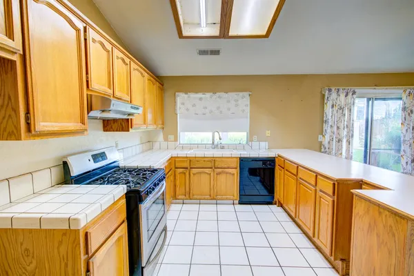 $320,000 | 2326 Santos Street, Dos Palos, CA 93620