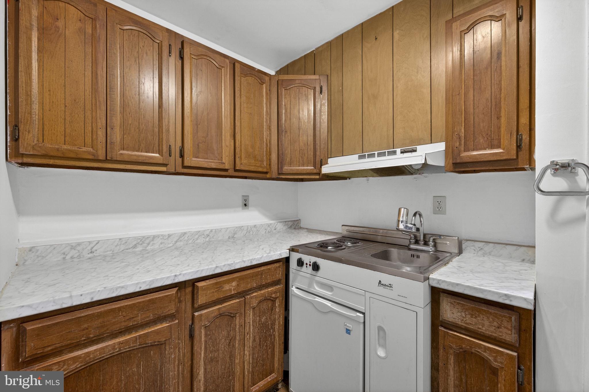 41726 Stumptown Road Leesburg, VA 20176 - Photo 78 of 91 Efficiency Kitchen - Cottage