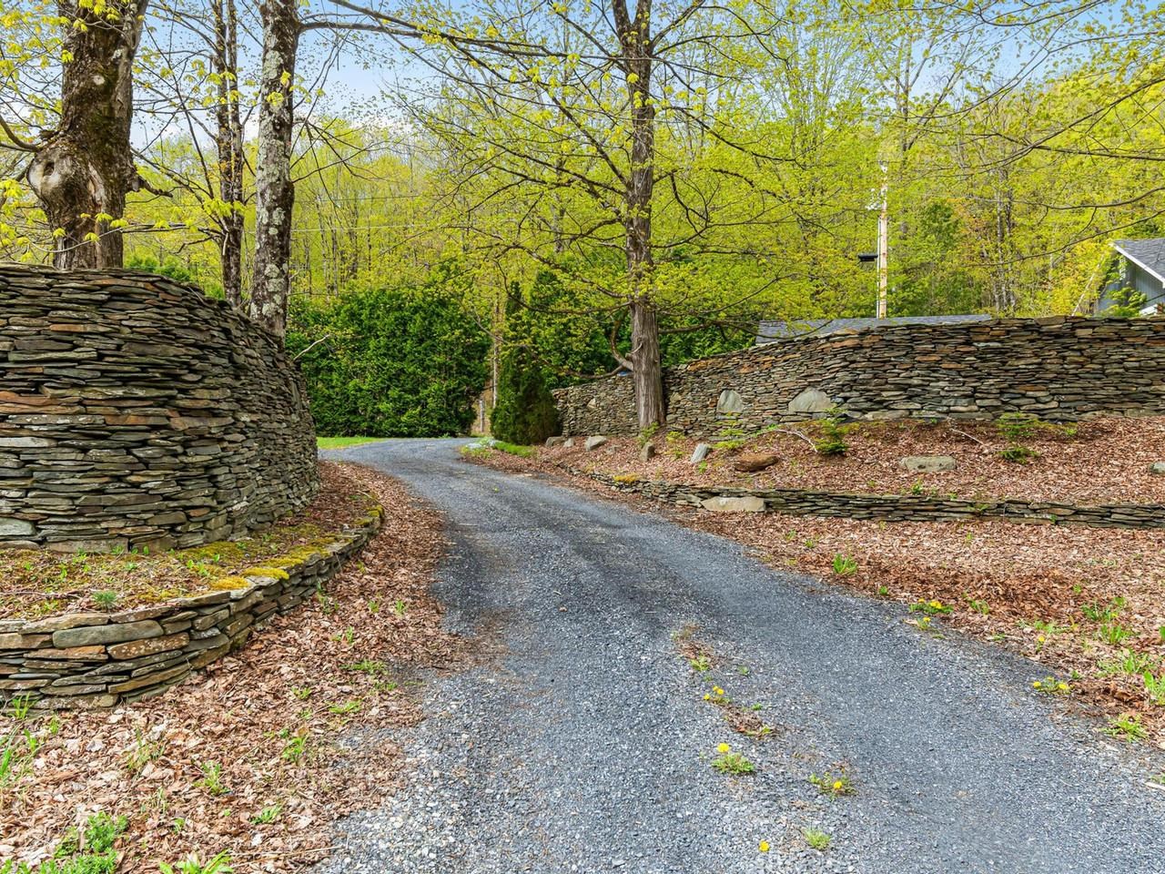 1593 N Road Hinesburg, VT 05461 - Photo 3 of 45