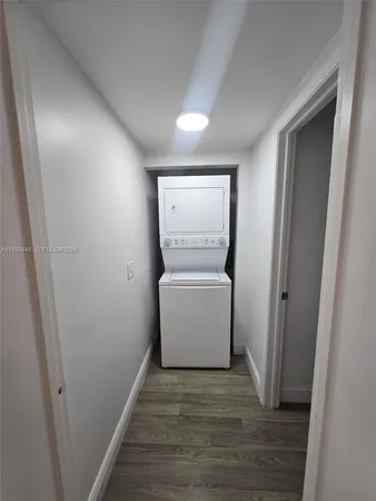 $2,100 | 3500 Whitehall Drive, Unit 104, West Palm Beach, FL 33401