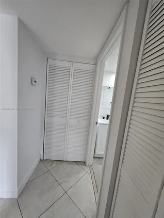 $2,100 | 3500 Whitehall Drive, Unit 104, West Palm Beach, FL 33401