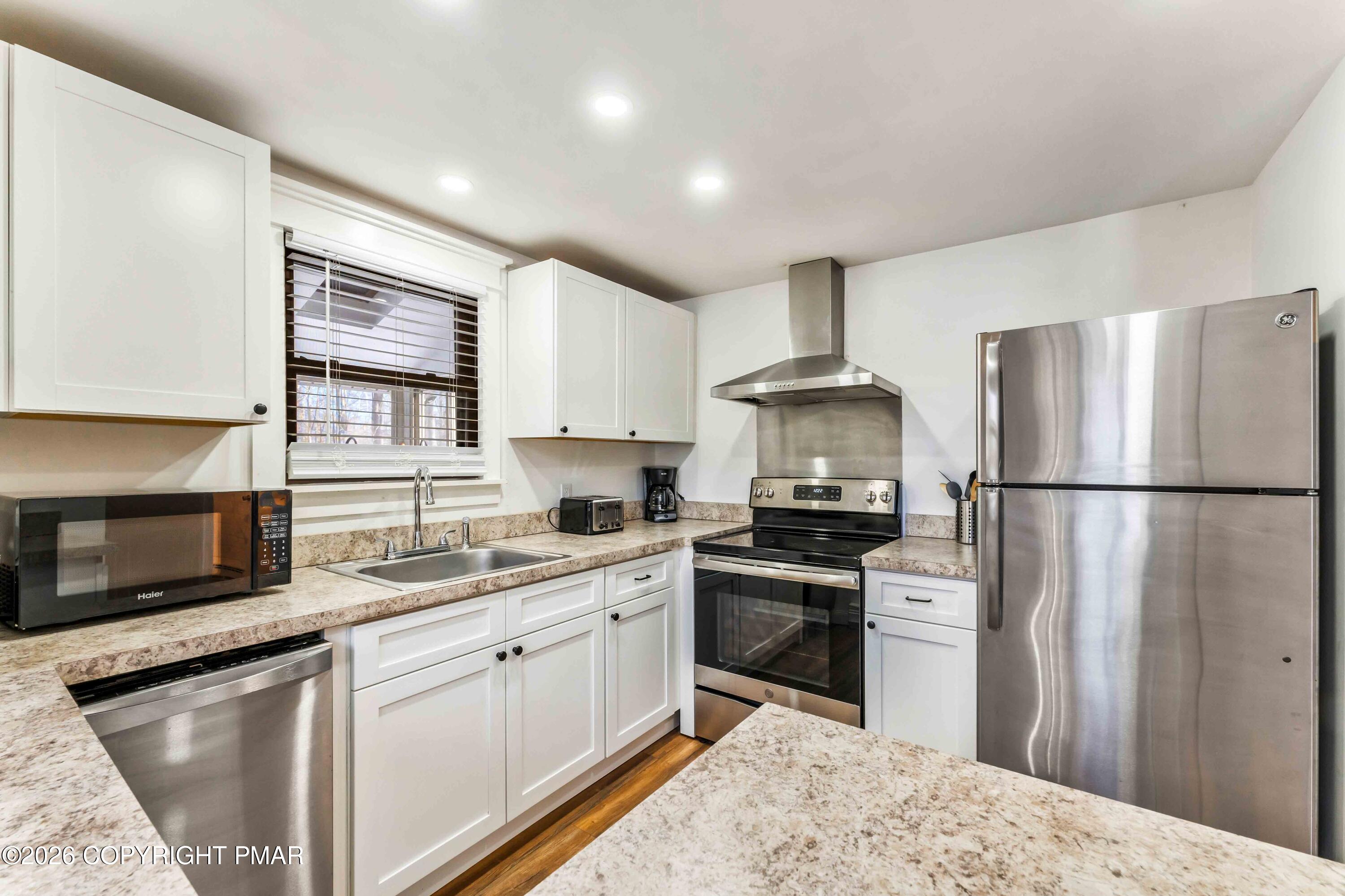 102 King Arthur Road Pocono Lake, PA 18347 - Photo 23 of 59 102 King Arthur Road, Pocono Lake, PA-31