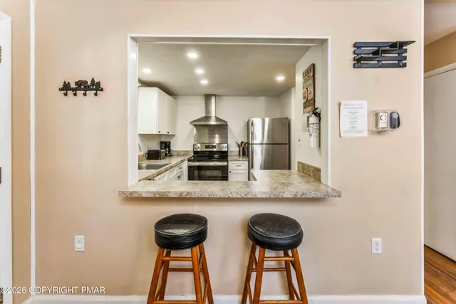 $321,300 | 102 King Arthur Road, Pocono Lake, PA 18347