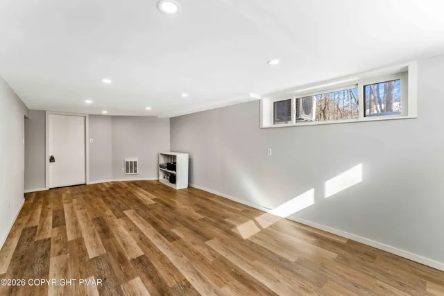 $321,300 | 102 King Arthur Road, Pocono Lake, PA 18347