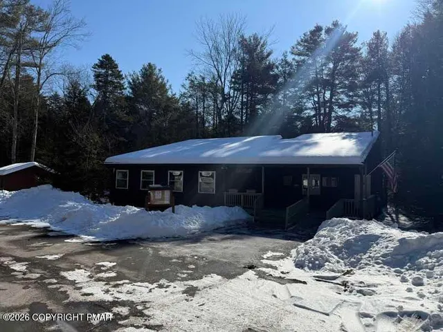 $321,300 | 102 King Arthur Road, Pocono Lake, PA 18347