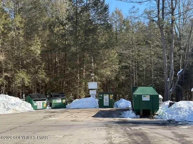 $321,300 | 102 King Arthur Road, Pocono Lake, PA 18347