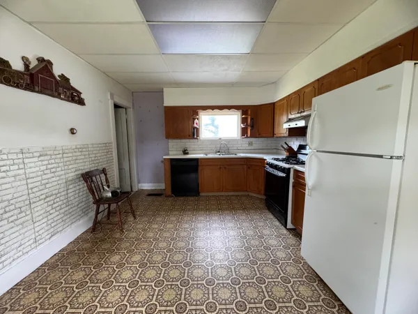 $239,000 | 75 Pleasant Avenue, Sangerville, ME 04479