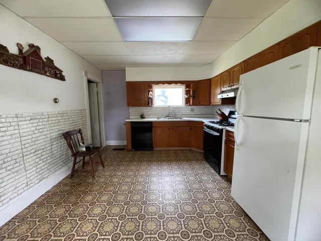 $239,000 | 75 Pleasant Avenue, Sangerville, ME 04479