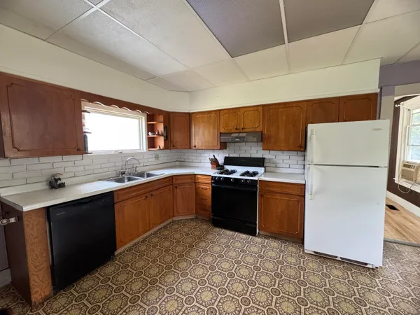 $239,000 | 75 Pleasant Avenue, Sangerville, ME 04479