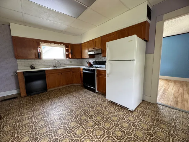 $239,000 | 75 Pleasant Avenue, Sangerville, ME 04479