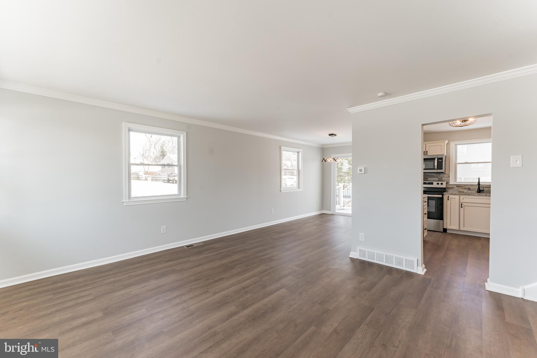 105 Mann Road Norristown, PA 19403 - Photo 3 of 31 Gallery Image 3