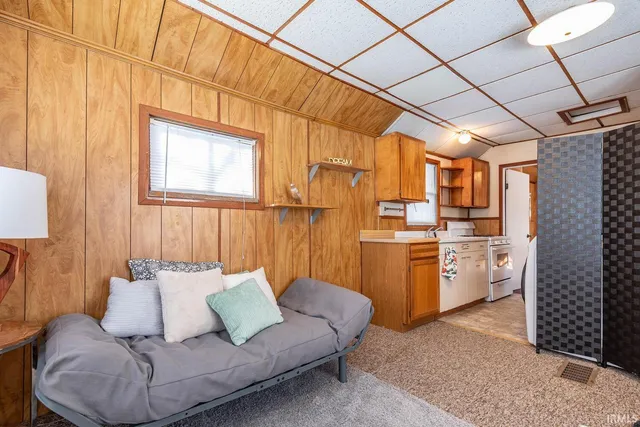 $179,900 | 1312 South Grant Street, Bloomington, IN 47401