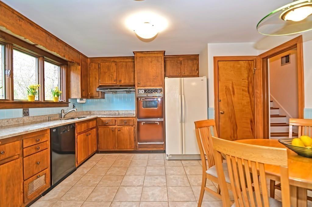 92 Cragmore Road Newton, MA 02461 - Photo 23 of 42