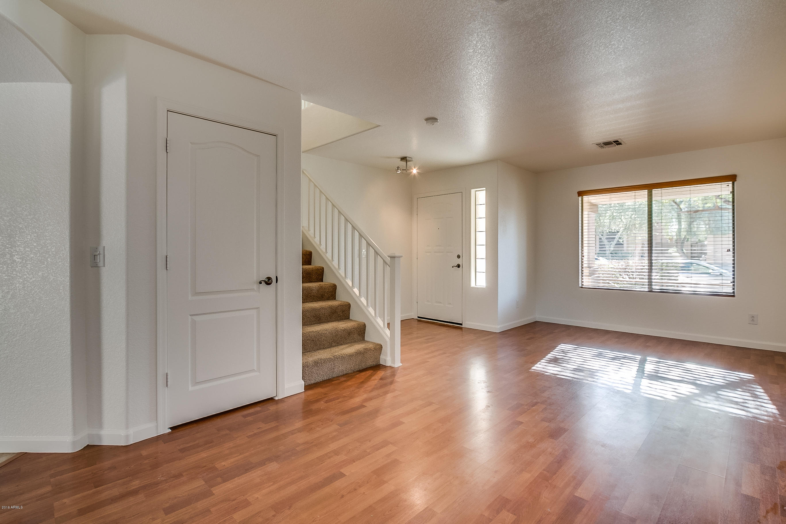 2442 West Via Dona Road Phoenix, AZ 85085 - Photo 2 of 15 Via Dona-07
