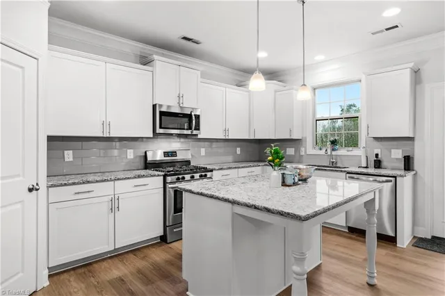 $439,400 | 1823 Ridge Creek Drive, Kernersville, NC 27284