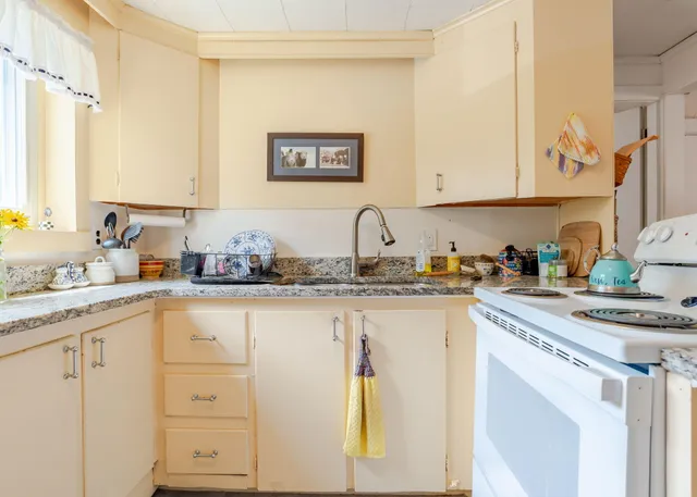 $1,375,000 | 84 Johnson Road, Gorham, ME 04038