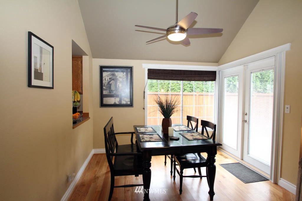 11839 Northeast 167th Street Bothell, WA 98011 - Photo 8 of 15 Gallery Image 8