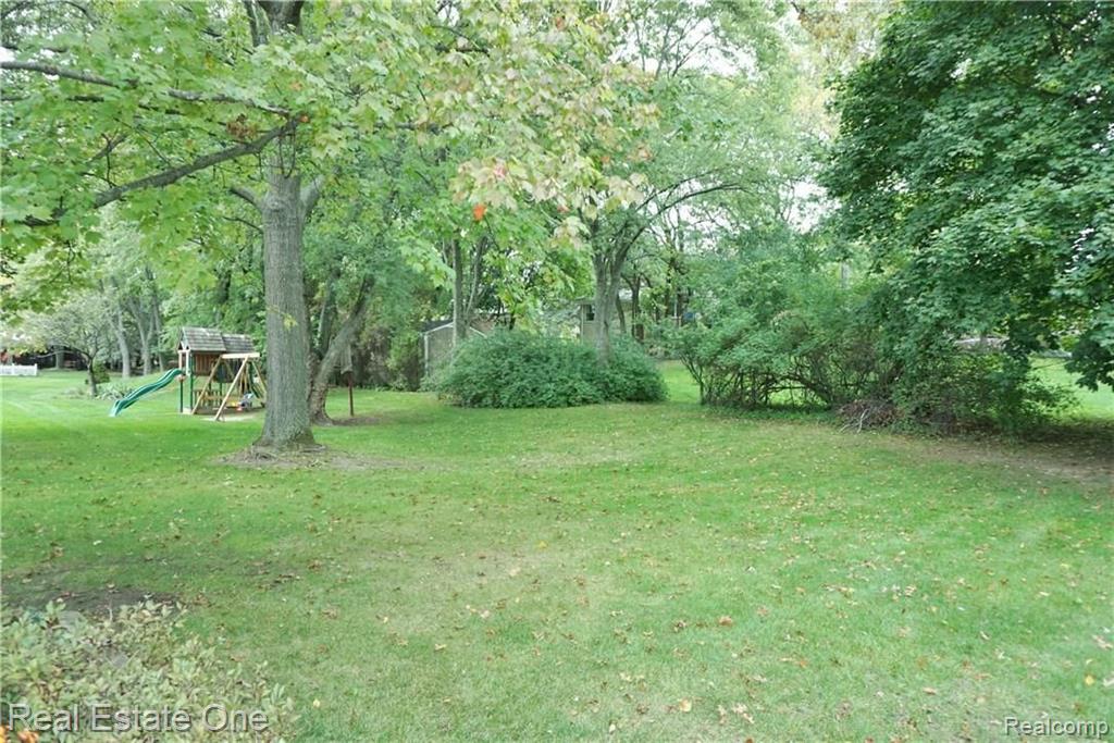 1620 Oakstone Drive Rochester Hills, MI 48309 - Photo 31 of 32