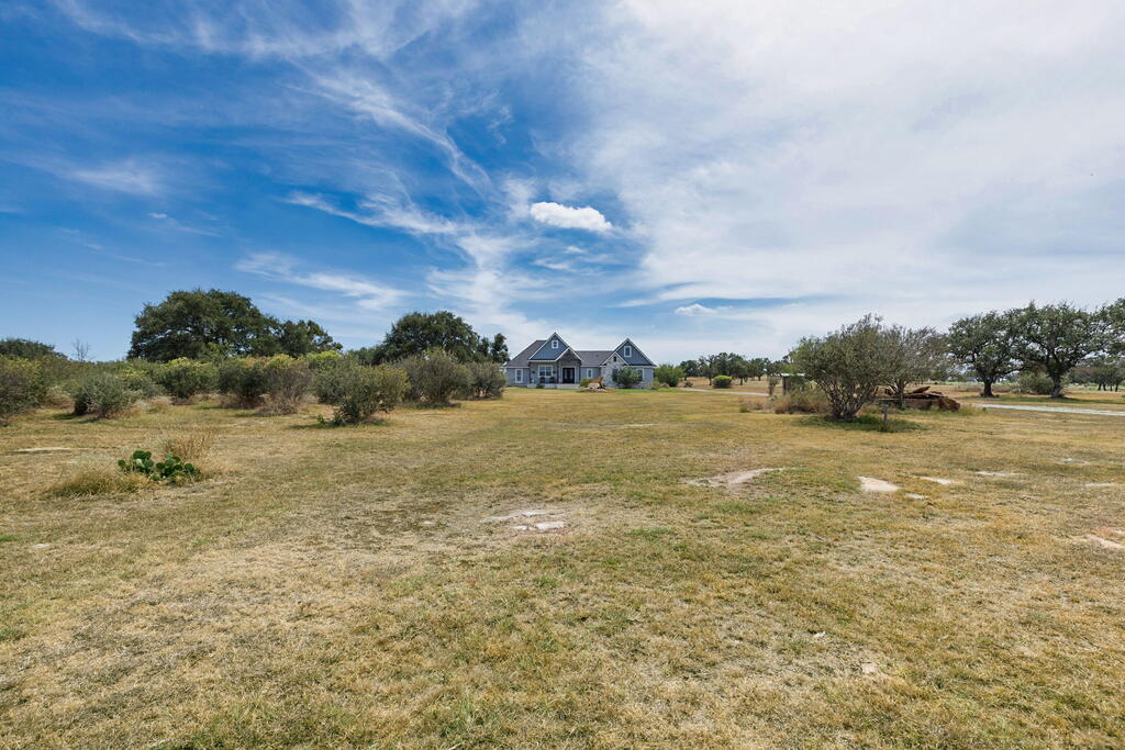 803 Comanche Ridge Round Mountain, TX 78663 - Photo 15 of 43 Gallery Image 15