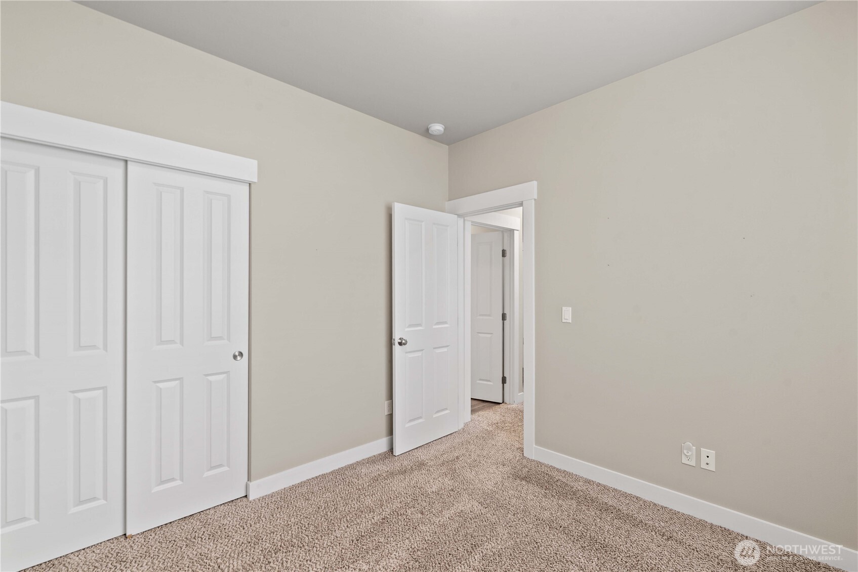 204 Pershing Circle Wenatchee, WA 98801 - Photo 18 of 33 a view of an empty room