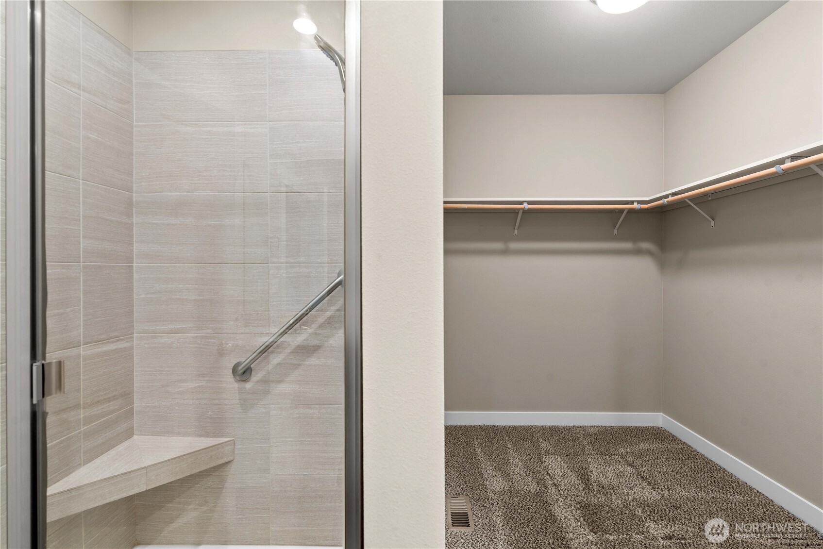 204 Pershing Circle Wenatchee, WA 98801 - Photo 24 of 33 a view of closet